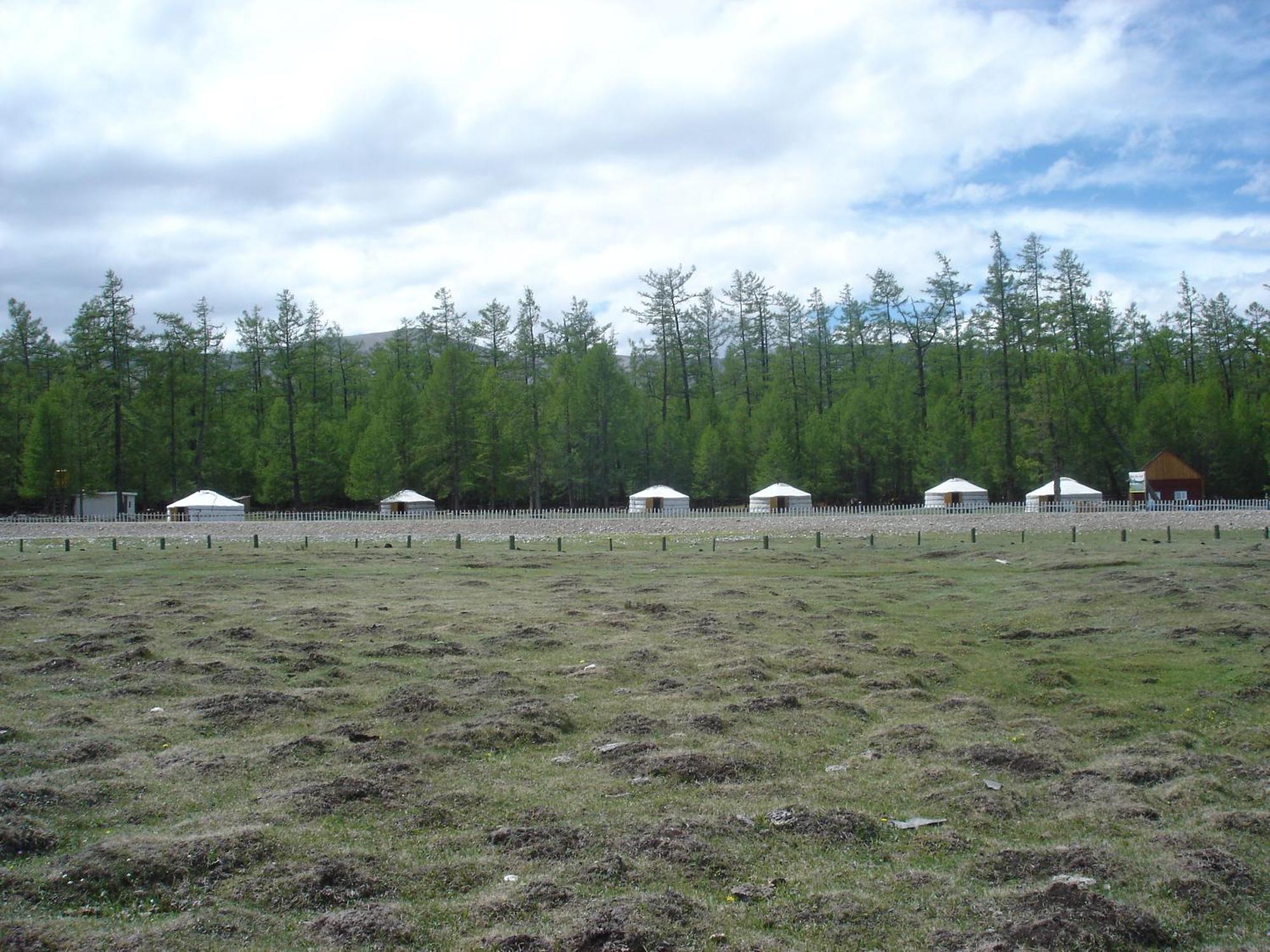 Sunpath Mongolia Tour & Hostel Oelan-bator Buitenkant foto